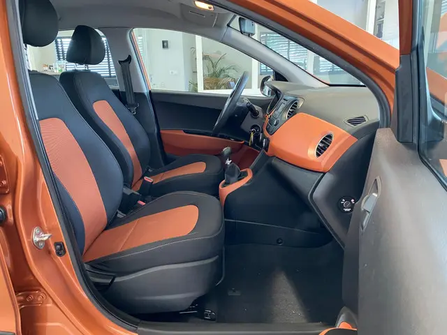 Hyundai i10 1.0i i-Motion Comfort Plus 2014 Benzine 11