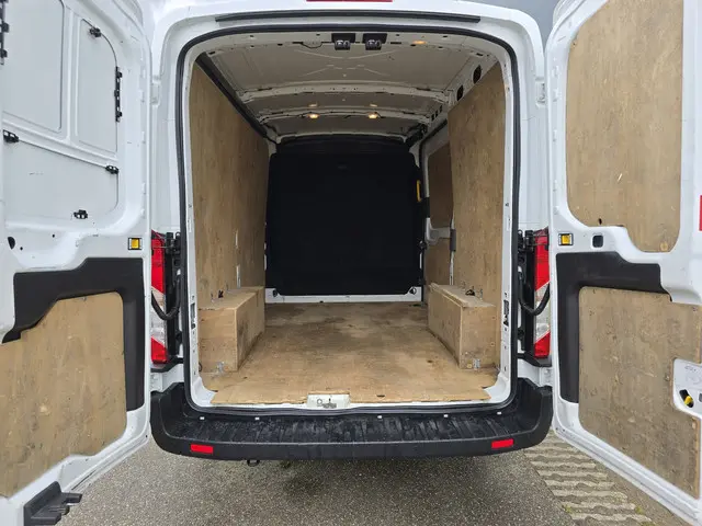 Ford Transit 350 2.0 TDCI L2 H2 2021 Diesel 6