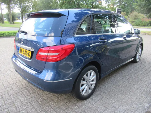 Mercedes-Benz B-Klasse 180 Automaat 2012 Benzine 6