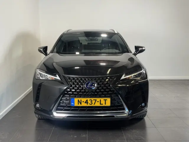 Lexus UX 250h Preference Line 2021 Hybride Benzine 3