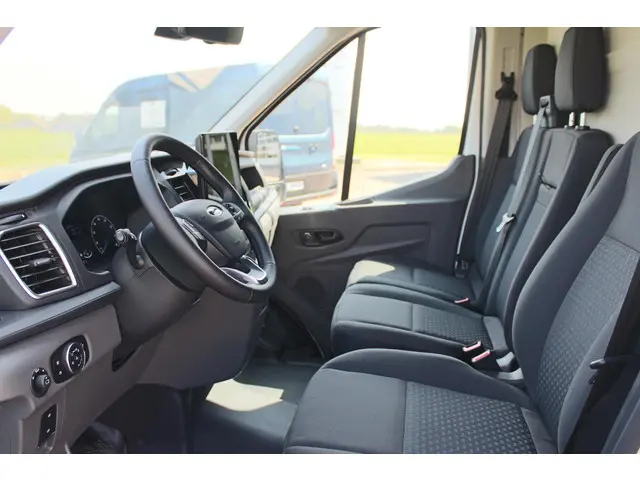 Ford E-Transit 350 L2H2 Trend 68 kWh 2023 Elektrisch 26