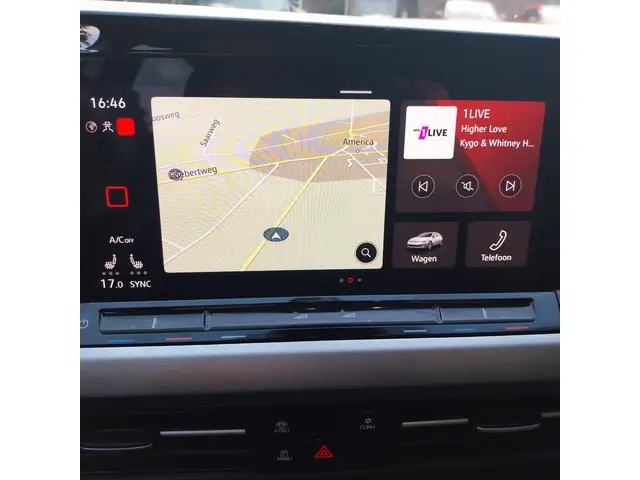 Volkswagen Golf 1.5 TSI Life Business 2022 Benzine 34