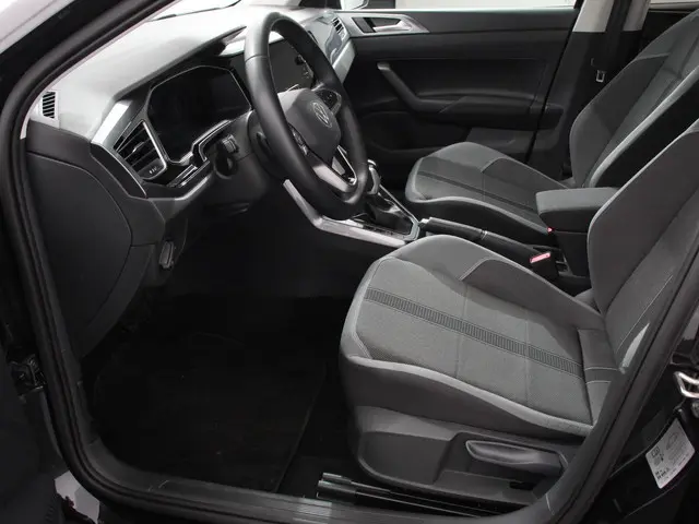 Volkswagen Polo 1.0 TSI 110pk DSG Style 2023 Benzine 8