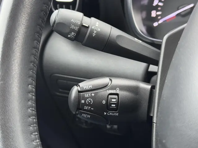 Citroën C3 Aircross 1.2 PureTech S&S Shine 2018 Benzine 27