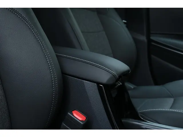 Toyota Corolla Hybrid 140 Dynamic 2025 Hybride Benzine 32
