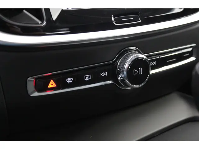 Volvo V60 2.0 D4 Momentum 2019 Diesel 24