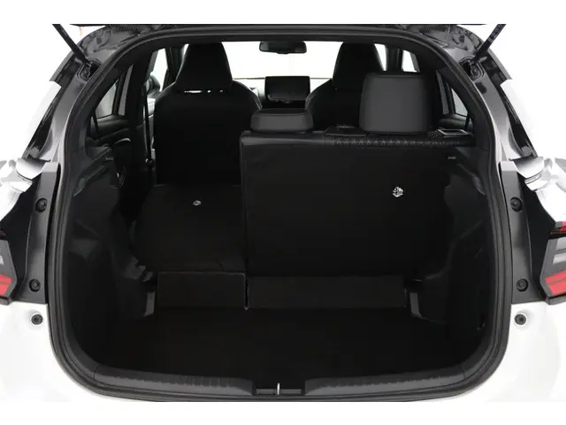 Toyota Yaris 1.5 Hybrid Executive 2022 Hybride Benzine 25