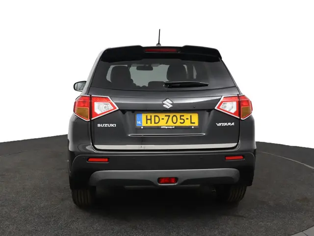 Suzuki Vitara 1.6 High Executive 2015 Benzine 65