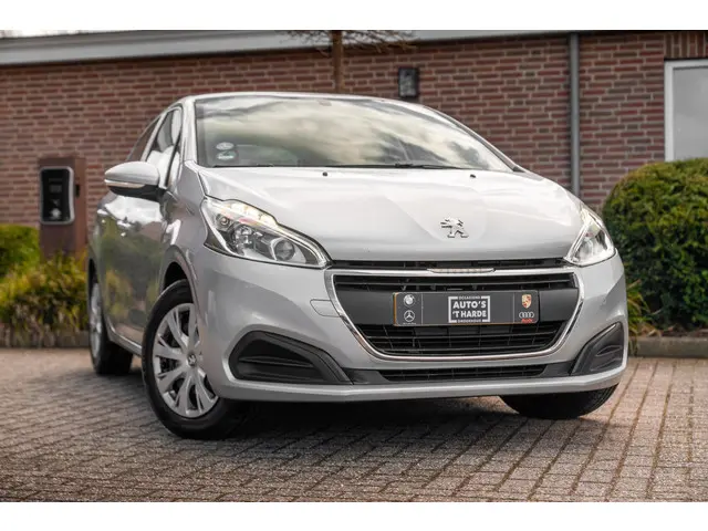 Peugeot 208 1.2 PureTech Active Trekhaak 2017 Benzine 18