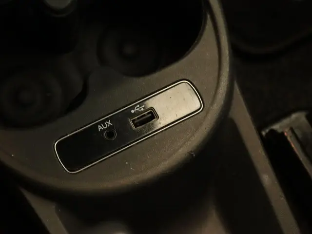 Fiat 500C 1.2 Lounge 2017 Benzine 34