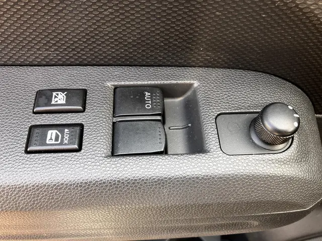 Opel Agila 1.2 Edition 2014 Benzine 28