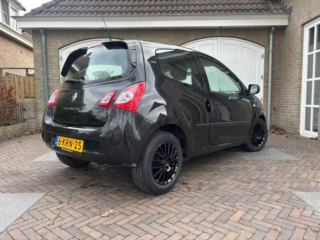 Renault Twingo 1.2 16V Collection 2013 Benzine 12