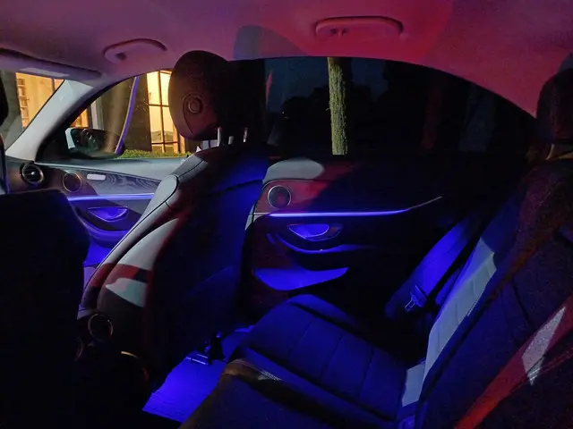 Mercedes-Benz E-Klasse 200 Premium 2017 Benzine 48