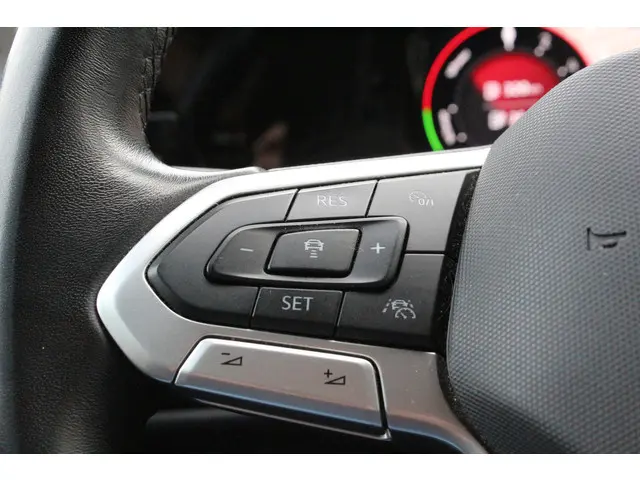 Volkswagen Golf 1.4 eHybrid Style 2024 Hybride Benzine 22