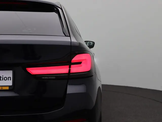 BMW 5 Serie Touring 530e 2023 Hybride Benzine 18