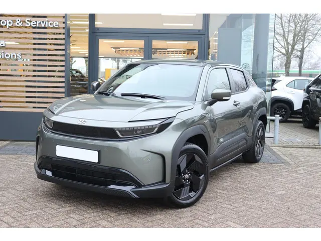 Toyota Urban Cruiser Dynamic 61 kWh 2026 Elektrisch 12