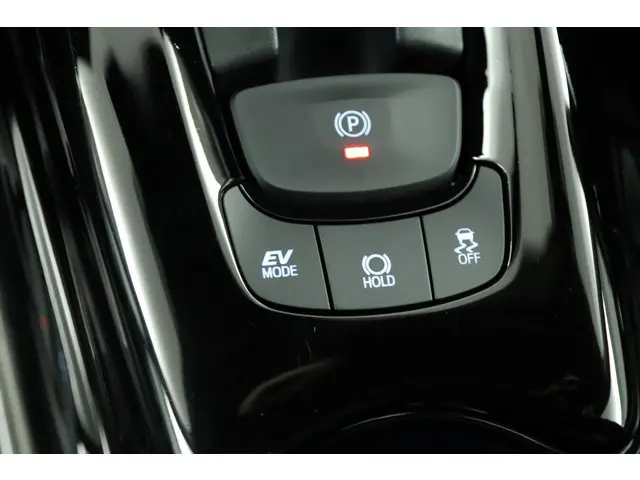 Toyota C-HR 2.0 Hybrid Dynamic 2021 Hybride Benzine 60