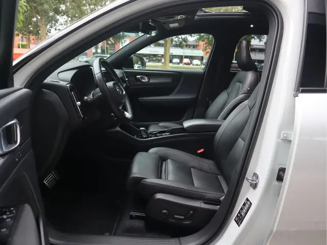 Volvo XC40 1.5 T5 Recharge 2021 Hybride Benzine 21