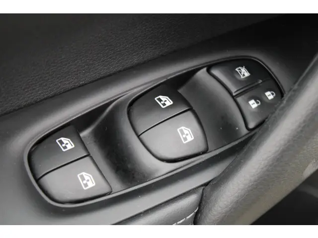 Nissan QASHQAI DIG-T 160 DCT N-Tec 2020 Benzine 50