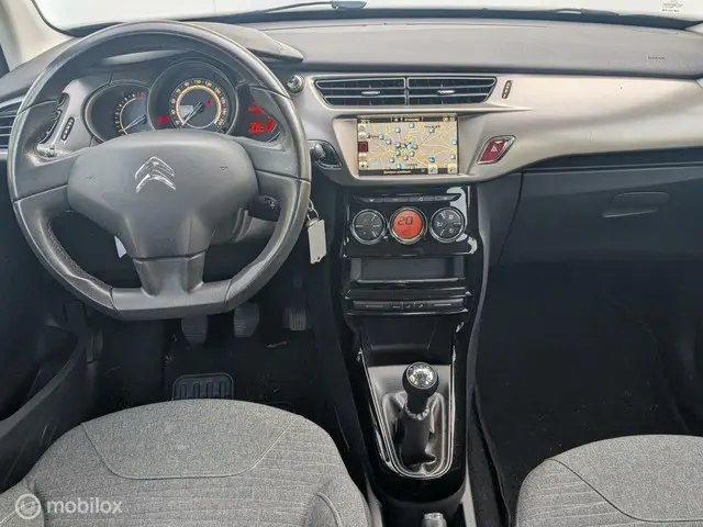 Citroën C3 1.2 PureTech Selection 2016 Benzine 12