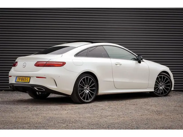 Mercedes-Benz E-Klasse Coupé 200 Premium 2018 Benzine 4