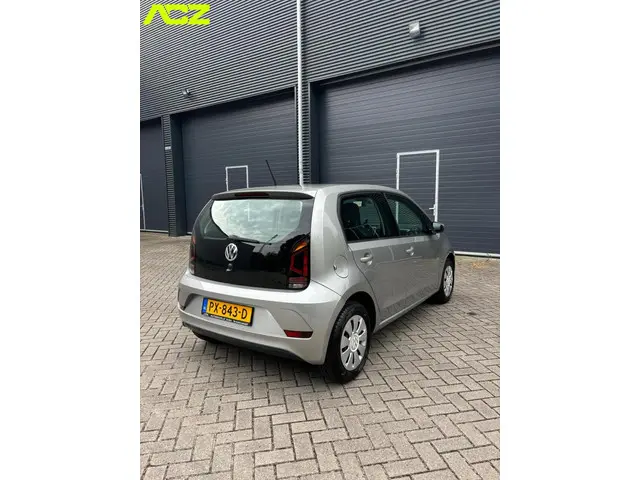 Volkswagen up! 1.0 BMT move up! 2017 Benzine 7