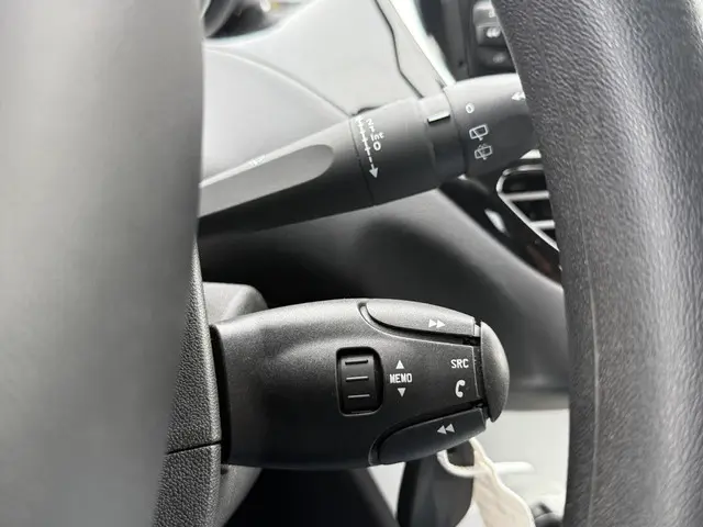 Peugeot 208 1.2 PureTech Like 2018 Benzine 15