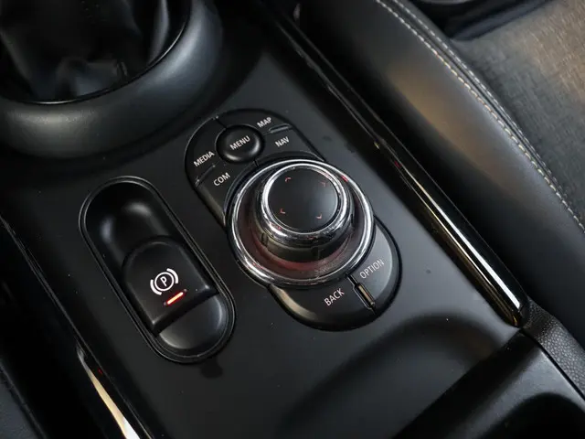 MINI Clubman One 2022 Benzine 16