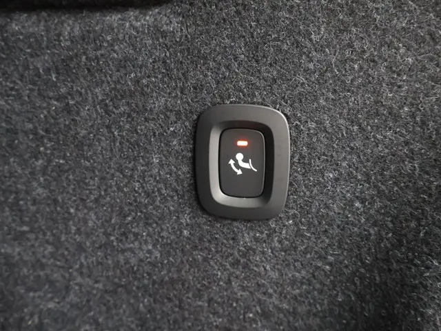 Volvo XC40 2.0 B4 Plus Dark 2025 Benzine 17