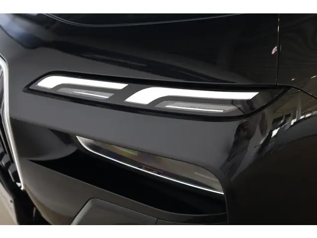 BMW 7 Serie M760e xDrive 2025 Hybride Benzine 38