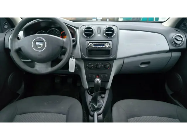 Dacia Logan MCV 1.2 16V 2014 Benzine 11