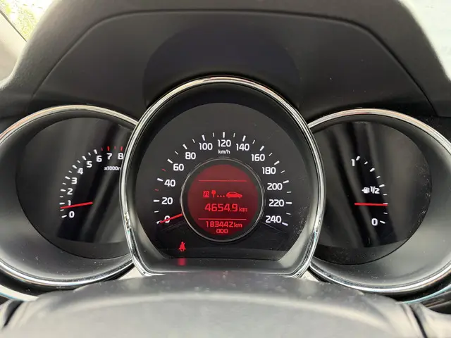 Kia cee'd Sportswagon 1.6 GDI BusinessLine 2015 Benzine 25