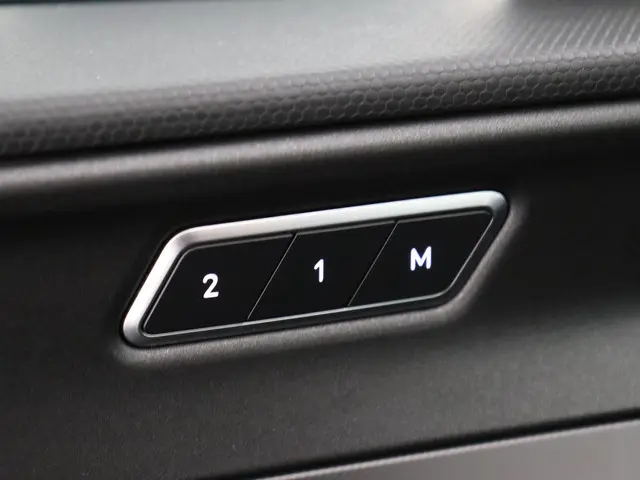 Lynk & Co 01 1.5 2023 Hybride Benzine 18