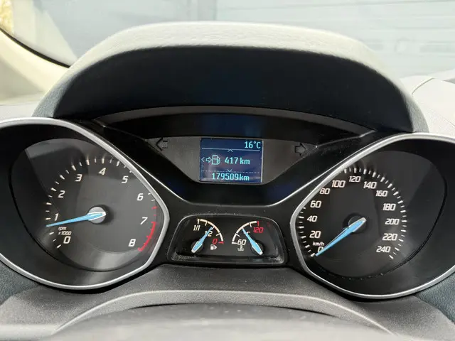 Ford C-MAX 1.0 Titanium 2013 Benzine 18