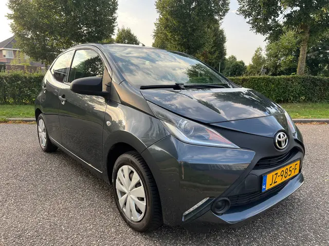 Toyota Aygo 1.0 VVT-i x-now 2016 Benzine 4