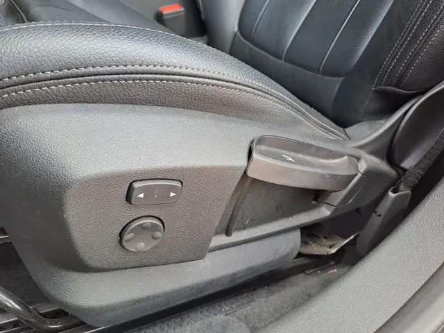 BMW 1 Serie 118i High Executive 2019 Benzine 26