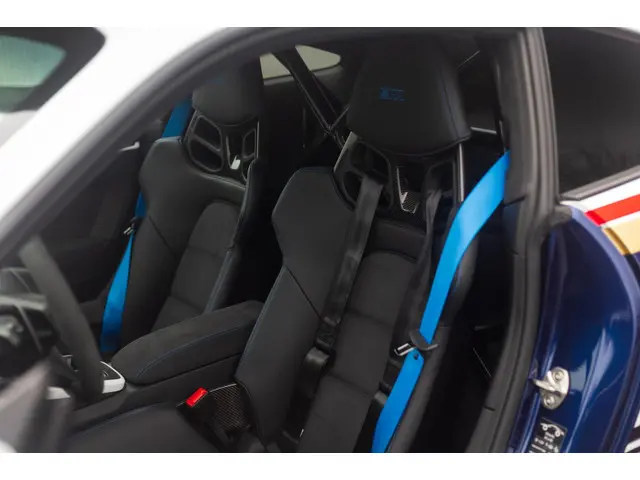 Porsche 911 992 3.0 Dakar 2023 Benzine 17