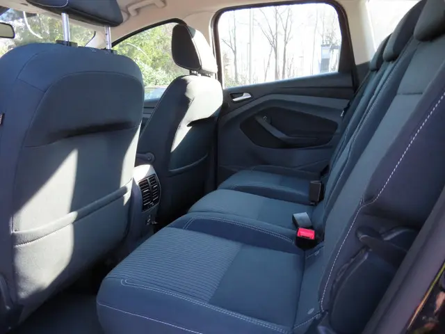 Ford C-MAX 1.6 EcoBoost Titanium 2013 Benzine 16