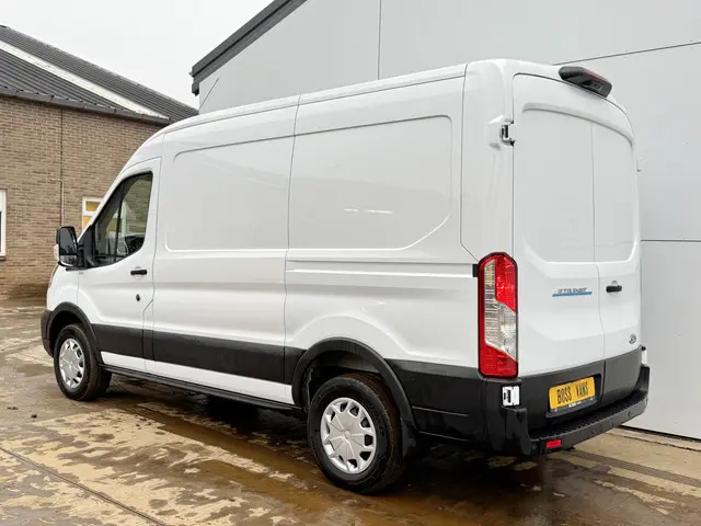 Ford E-Transit 390 68kWh 184PK 2023 Elektrisch 2