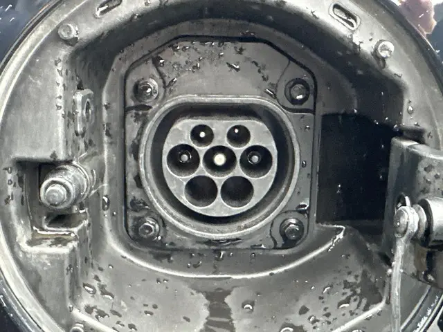 MG EHS 1.5 TGDI Luxury 2023 Hybride Benzine 37