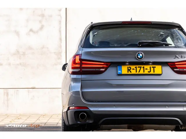 BMW X5 xDrive35i High Executive 2015 Benzine 19