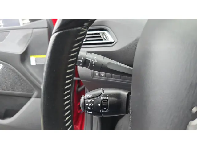 Peugeot 308 SW 1.2 PureTech Allure 2017 Benzine 16
