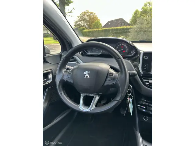 Peugeot 208 1.6 VTi Allure 2012 Benzine 9