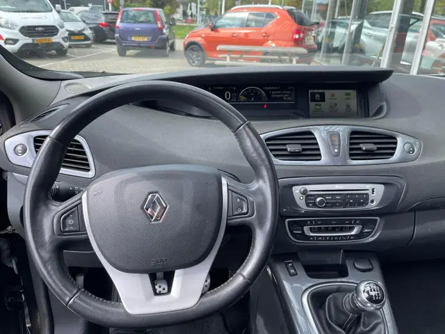 Renault Scénic Xmod 1.2 TCe Bose / panoramadak 2013 Benzine 7