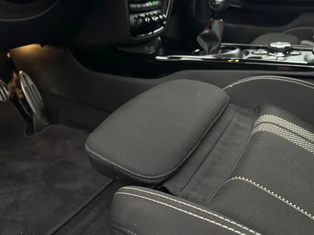 MINI Clubman Mini 1.5 One Salt Business 2016 Benzine 13