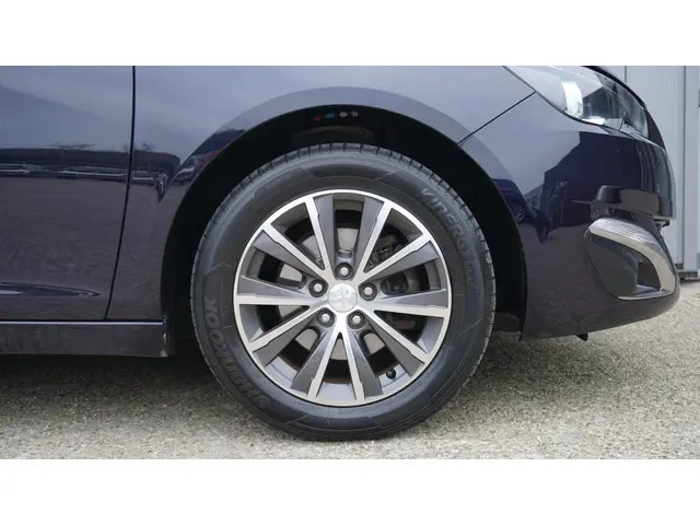 Peugeot 308 1.2 131pk 5Drs PureTech Allure 2016 Benzine 38