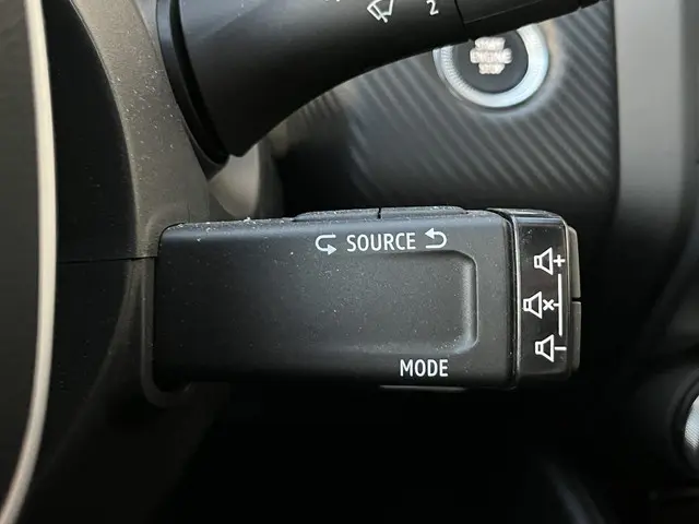 Renault Clio 1.0 TCe R.S. Line 2022 Benzine 23