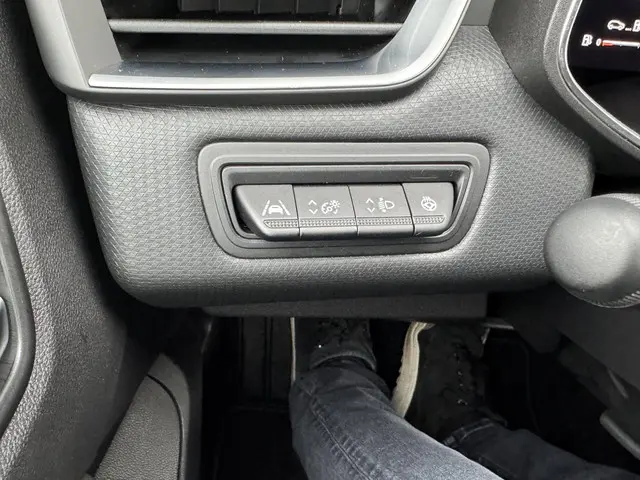 Mitsubishi Colt 1.6 HEV INSTYLE 2024 Hybride Benzine 21