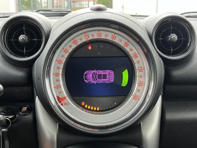 MINI Countryman 1.6 One Knockout Edition 2014 Benzine 7