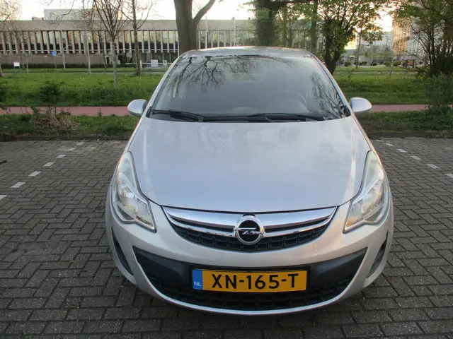Opel Corsa 1.2 EcoFlex Active 2013 Benzine 11